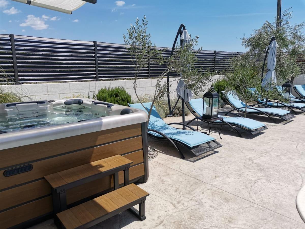 Deluxe Apartman Porto トロギール エクステリア 写真