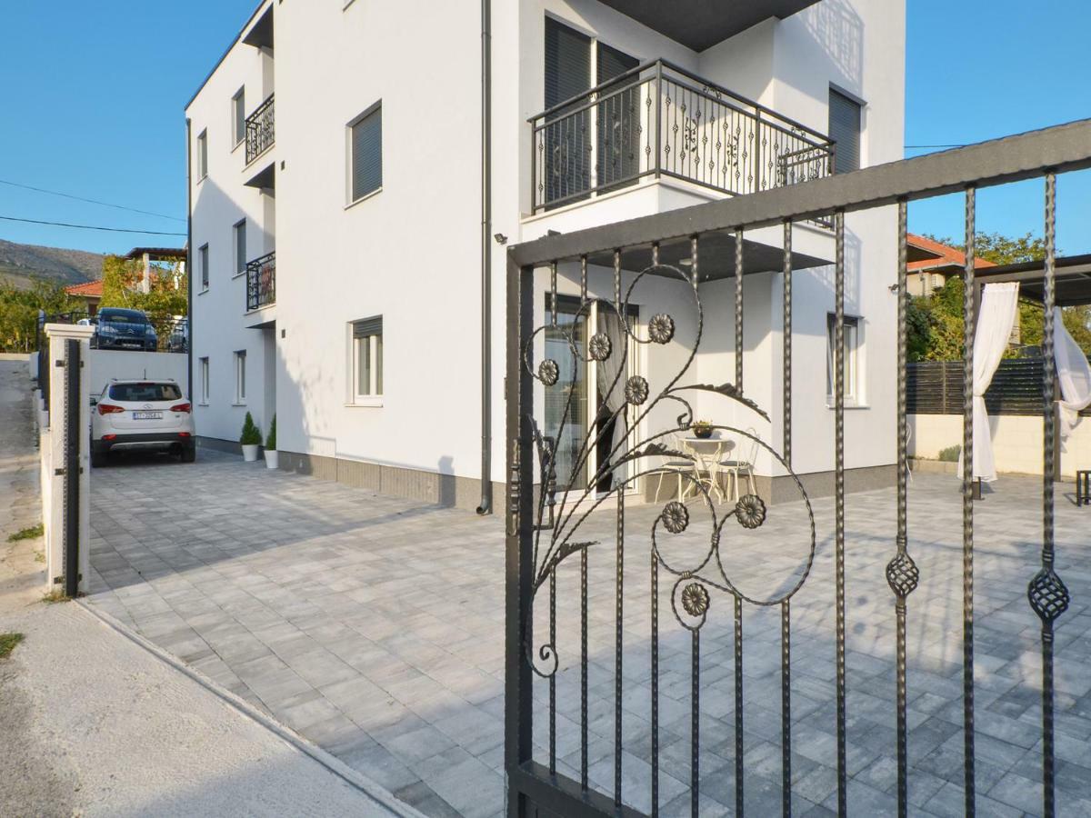 Deluxe Apartman Porto トロギール エクステリア 写真