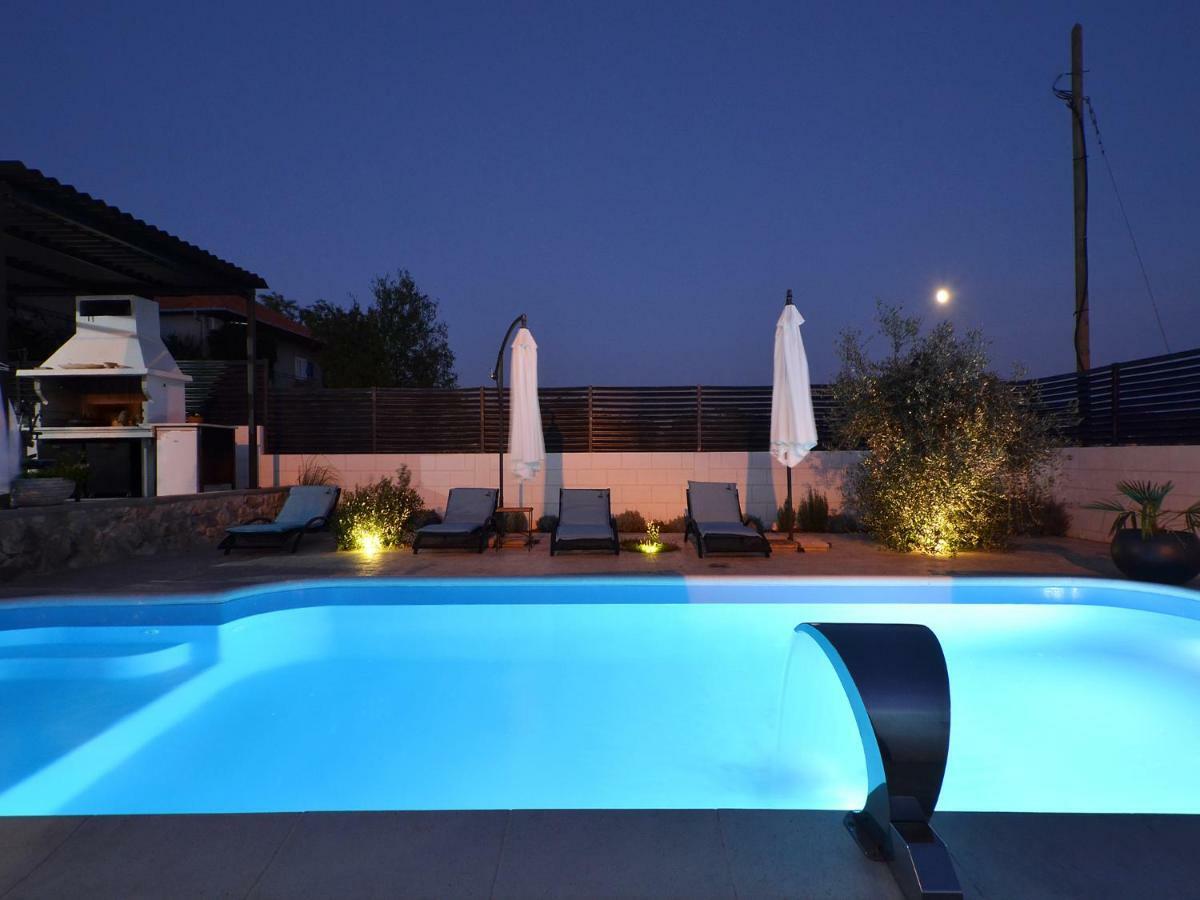 Deluxe Apartman Porto トロギール エクステリア 写真